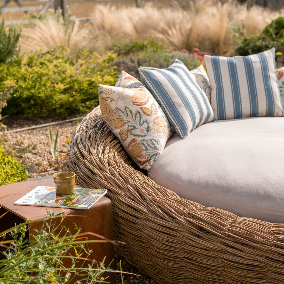 Hand-Woven British Willow Daybed - Tom's Yard