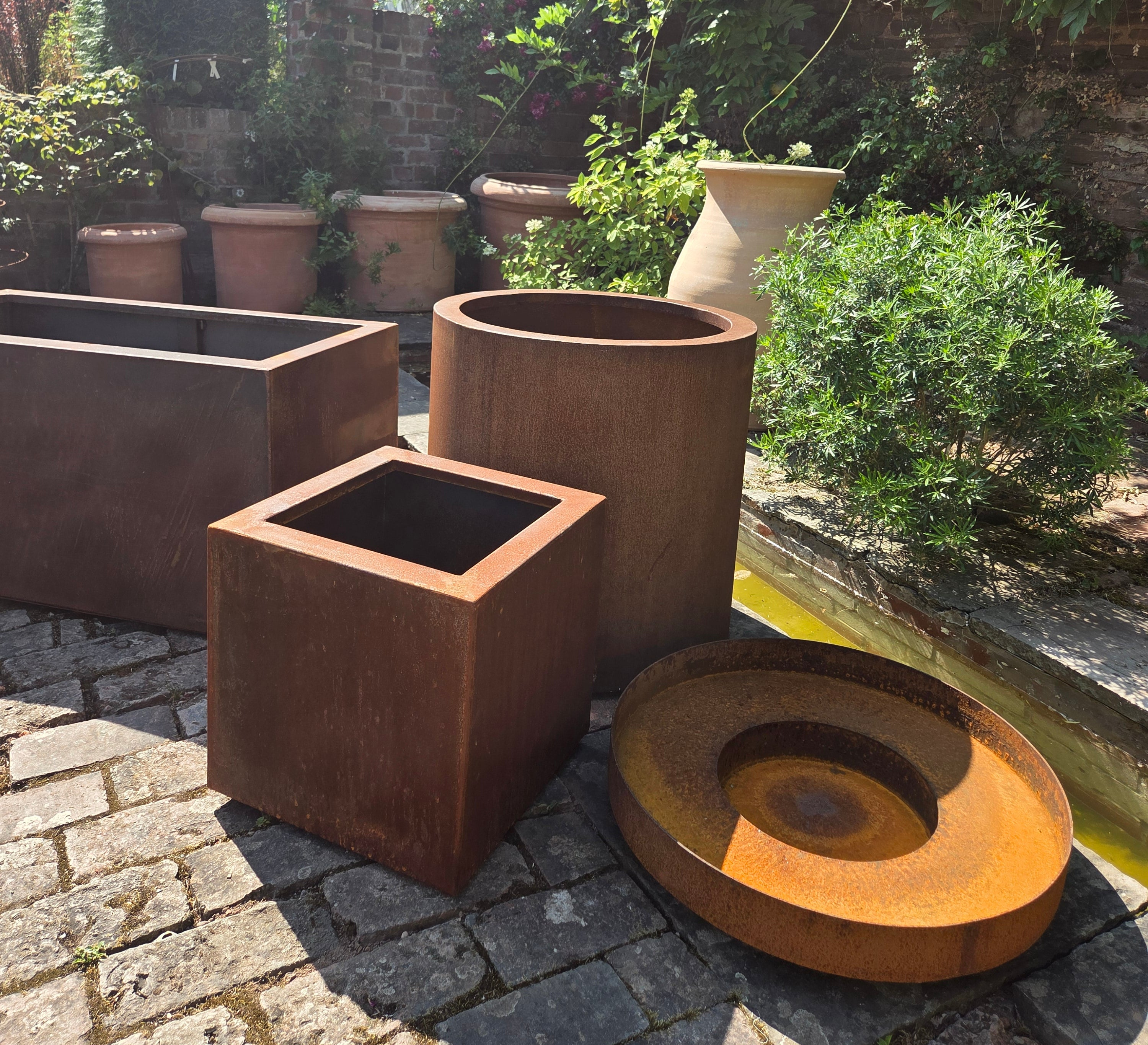 DISCOVER OUR CORTEN STEEL RANGE AT STOCKTON BURY GARDENS