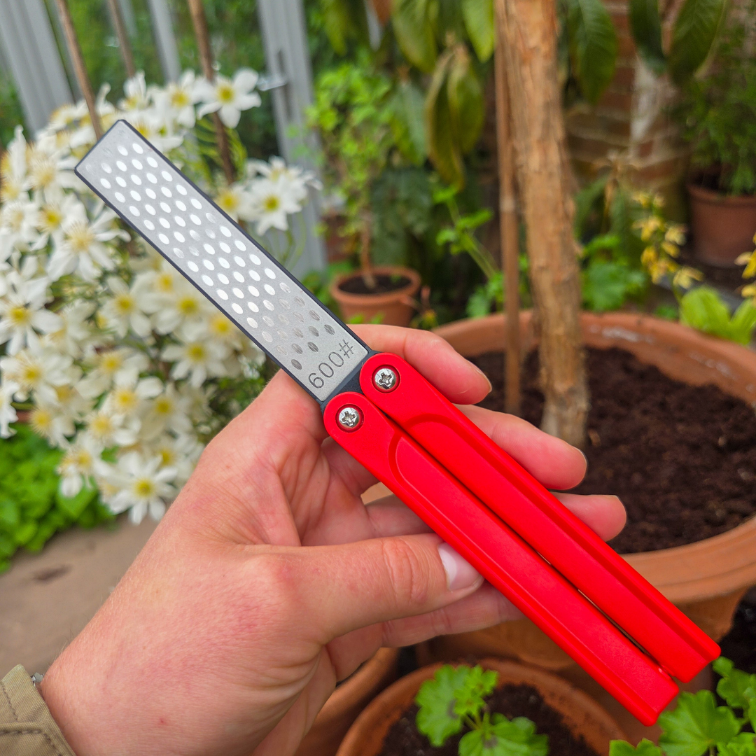 Folding 2 Sided Diamond Sharpener - Tom's Yard